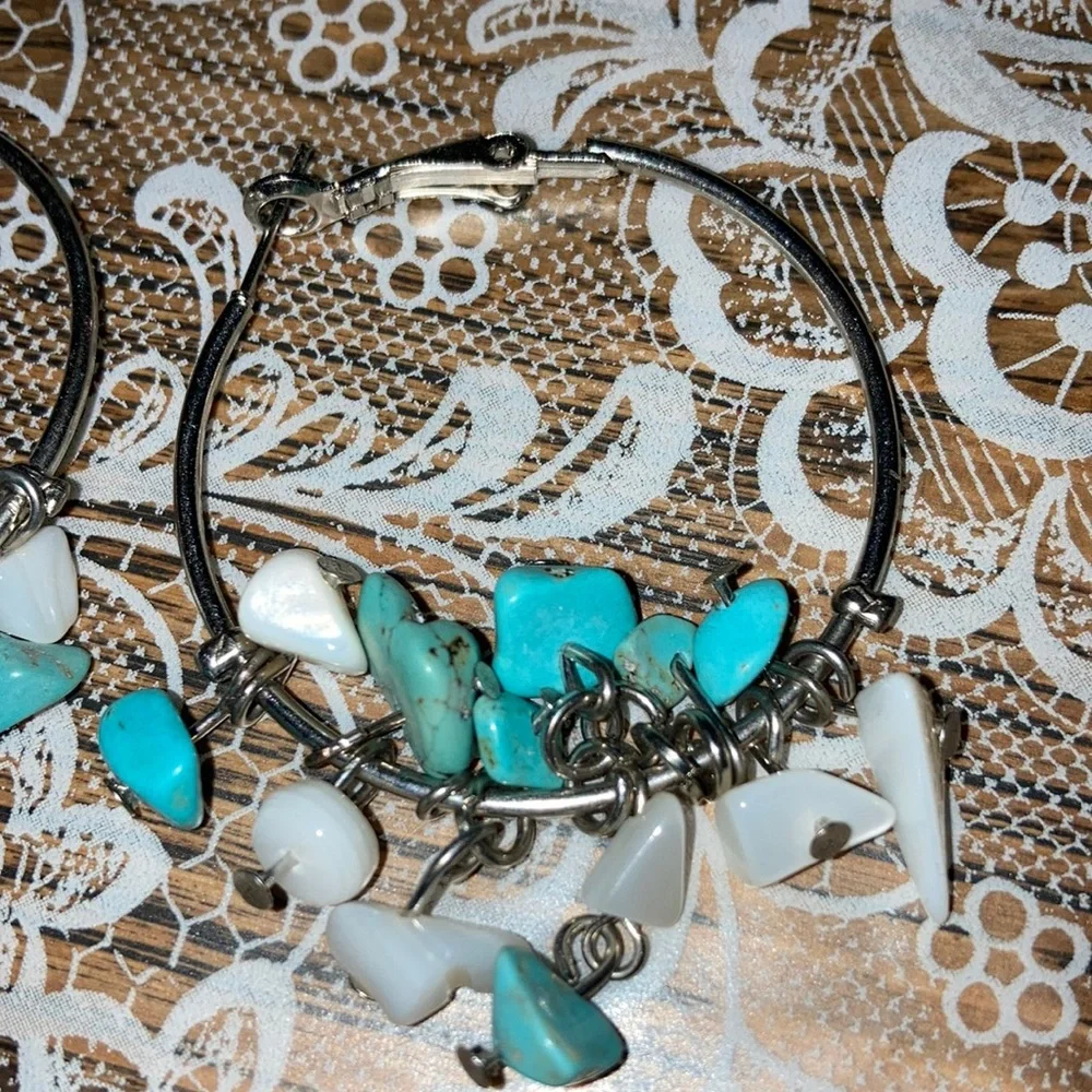 1pair hoop earrings w/ real turquoise stonesand white stones on st $15 - Picture 2 of 3